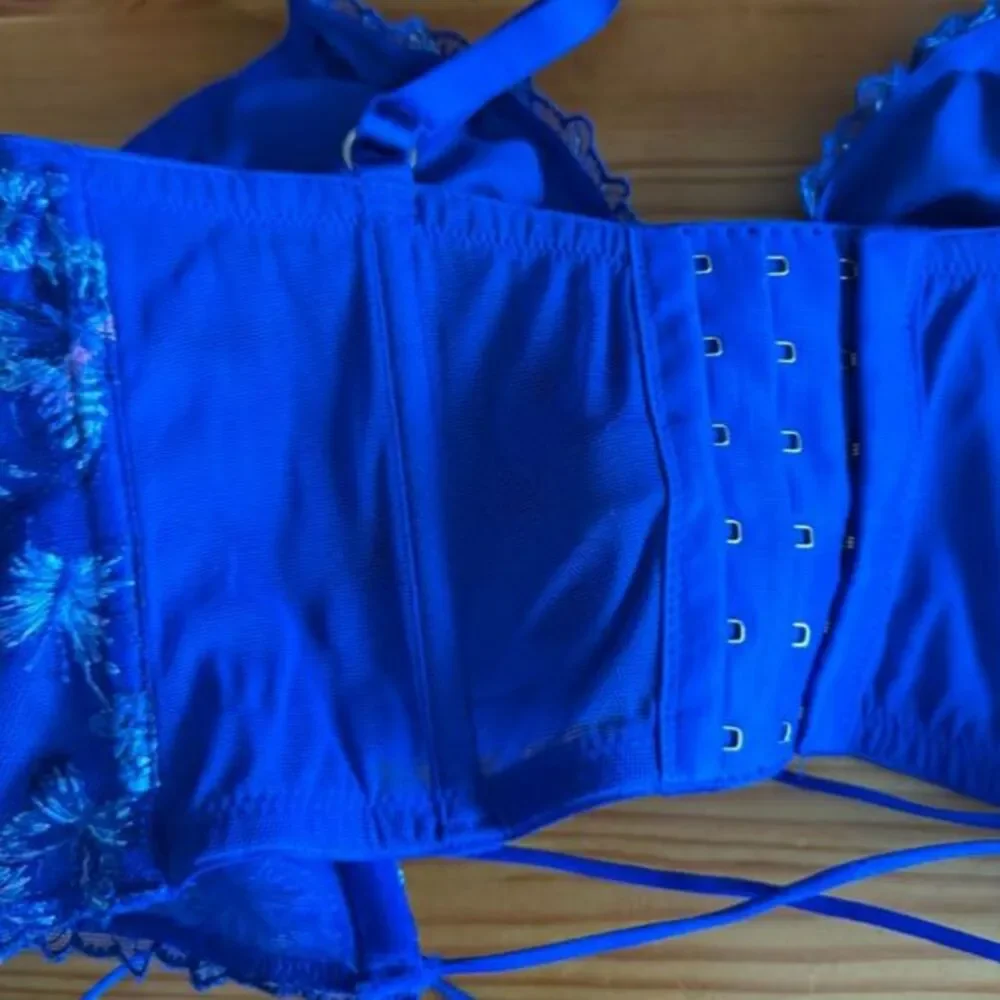 Victoria’s Secret MEDIUM blue butterfly longlined bra set matching panties